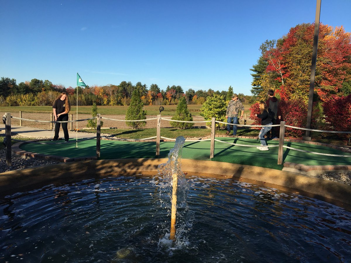 jesmith7487's tweet photo. Integrated math mini golf project field trip @MHSPrincipal57 #Smithrsu57 https://t.co/Yk51s7UDVc