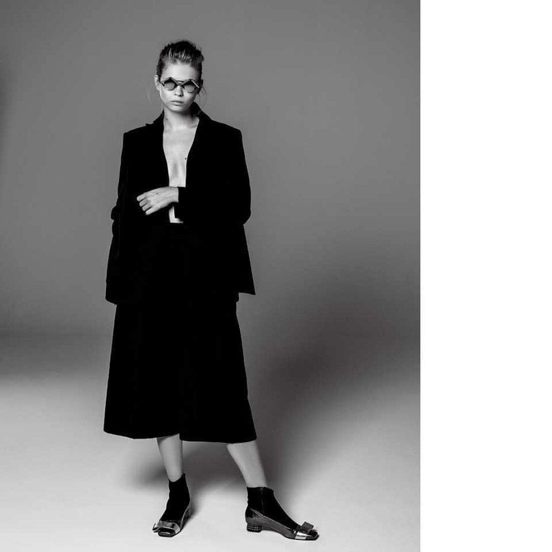 A beautiful piece of editorial, featuring our FW17 metallic leather pumps with stretch fitted ankle, courtesy of <a href="/2020europemag/">20/20 Europe</a>.