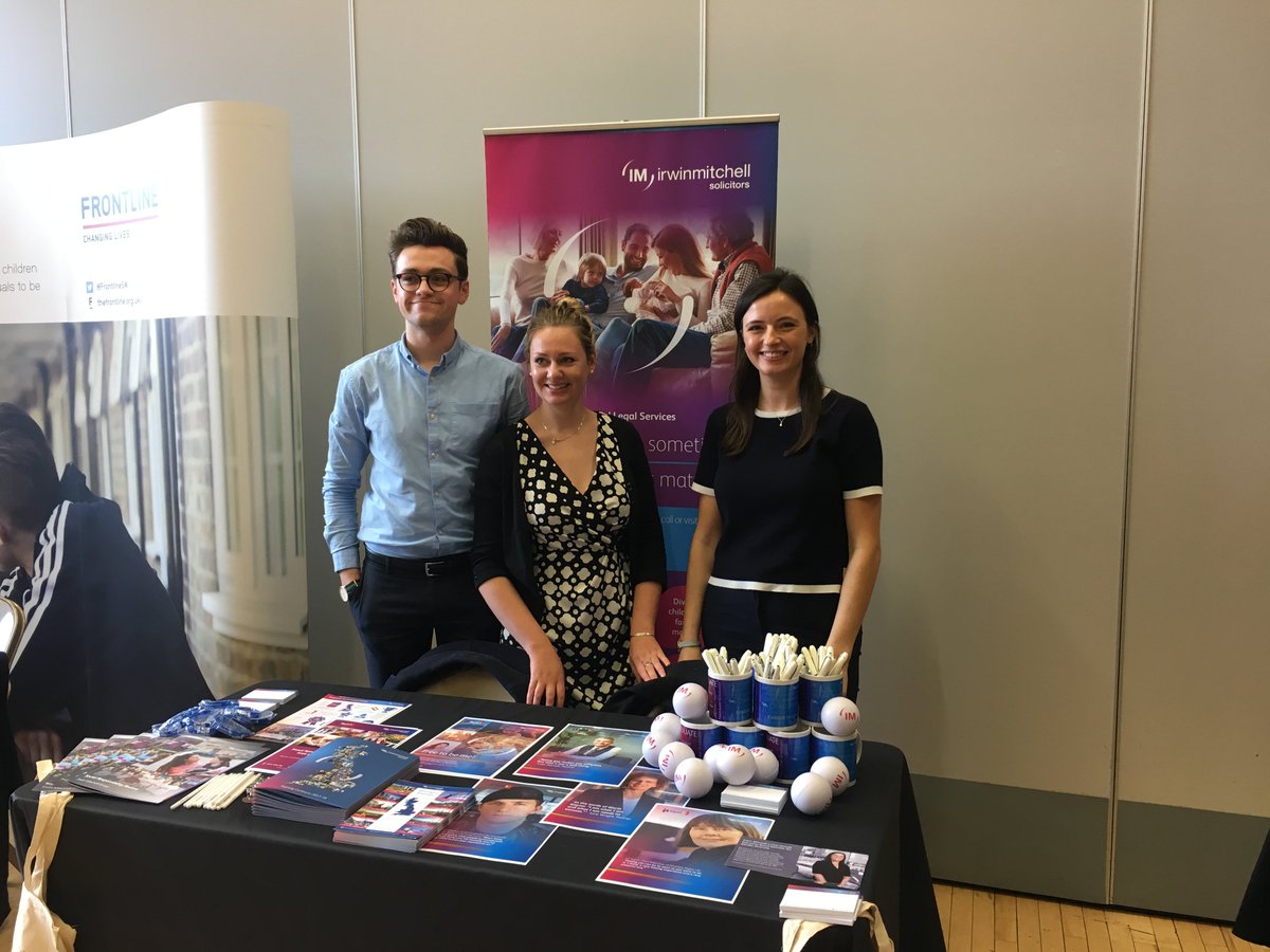 lowden_imogen's tweet image. Ready to talk all things #IM and #IMEqual at Bright Network Equality and Diversity Law Fair @Community_IM @JoeMatchett94 @EmilyCox_IM 🌈❤