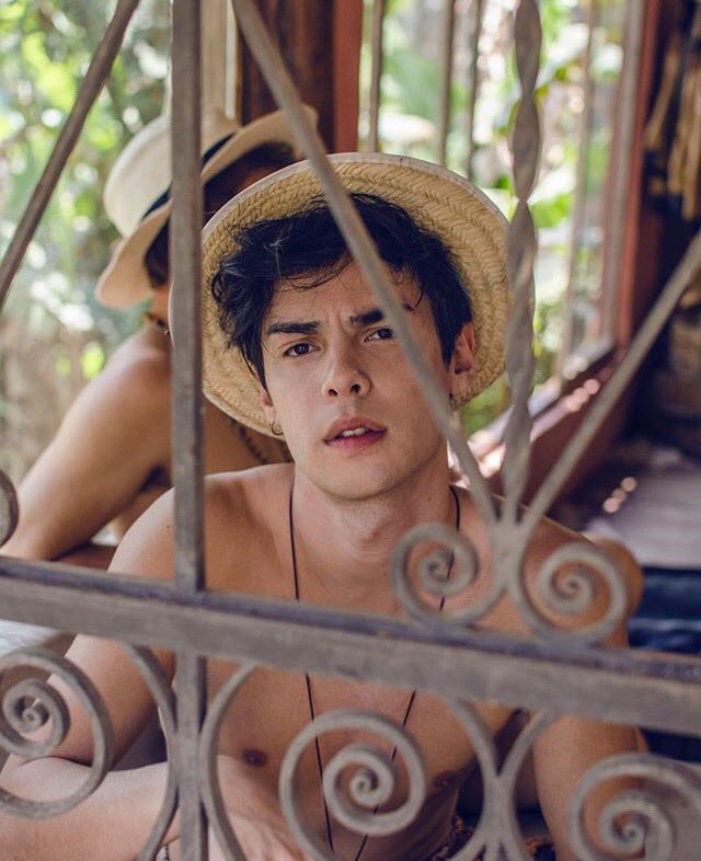 ueharaphl's tweet photo. Some inspiration for your feed 💓
- Nikè
#vinixph #viniuehara https://t.co/rHzb6Qp9rc