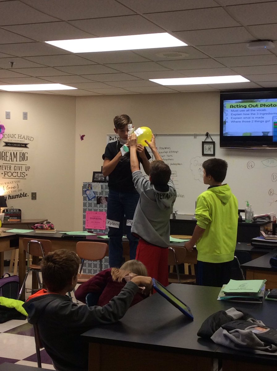Mrs_Sheahan_'s tweet photo. Acting out photosynthesis in class today to practice our 3.0. #esmsbestyearever https://t.co/P2OAZLqB1i