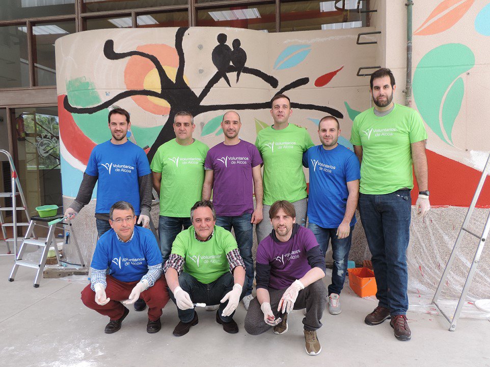 AlcoaFoundation's tweet photo. This Team of Alcoans was recognized @Alcoa La Coruรฑa (Spain) for their service to children & adults w/ cerebral palsy #MonthofRecognition https://t.co/7XoId8XRlw