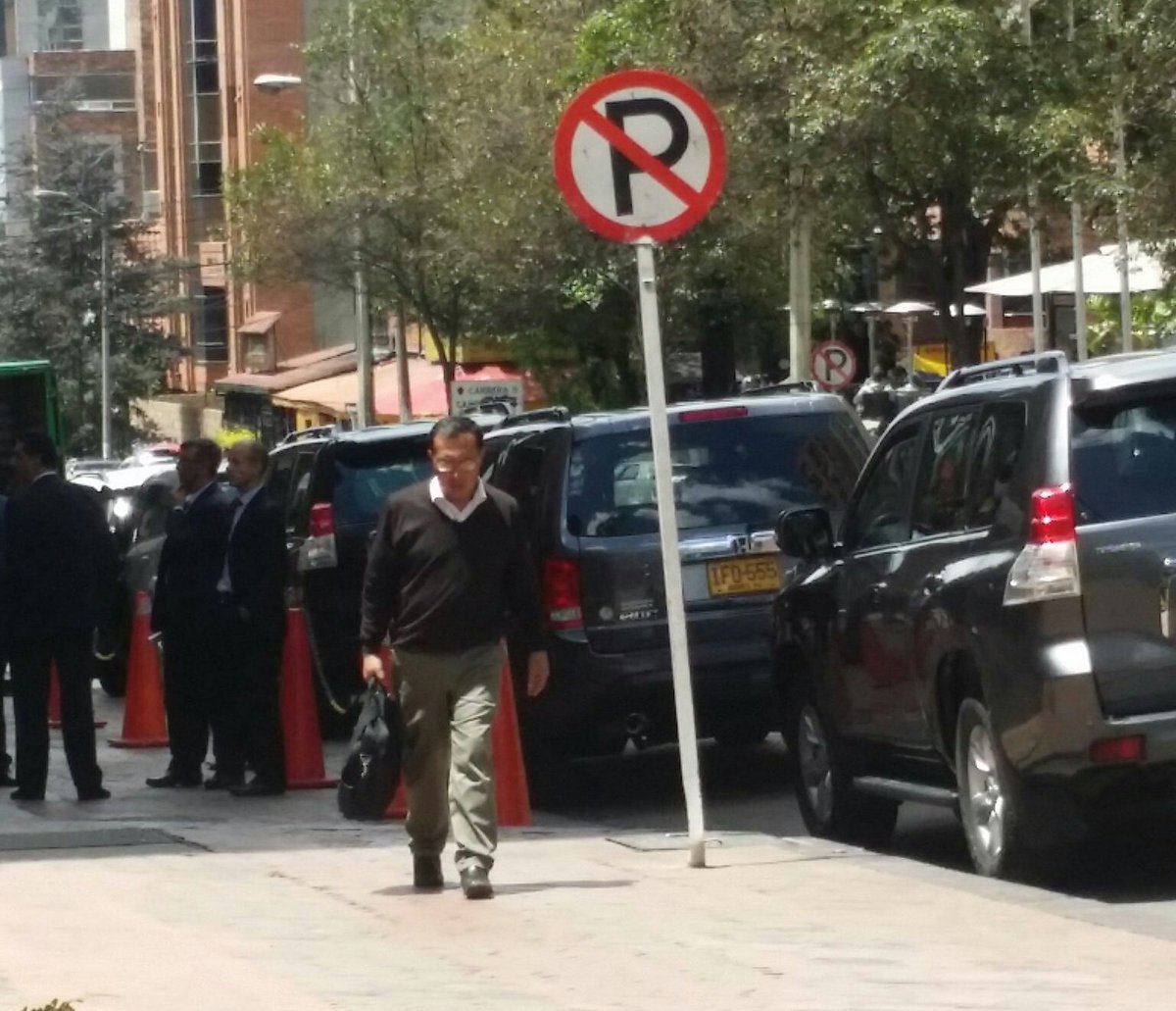 MultandoEscolta's tweet image. Funcionarios y diplomáticos a diario se burlan de @Bogota!
Su "ímpetu" destruye esfuerzos por educar al ciudadano