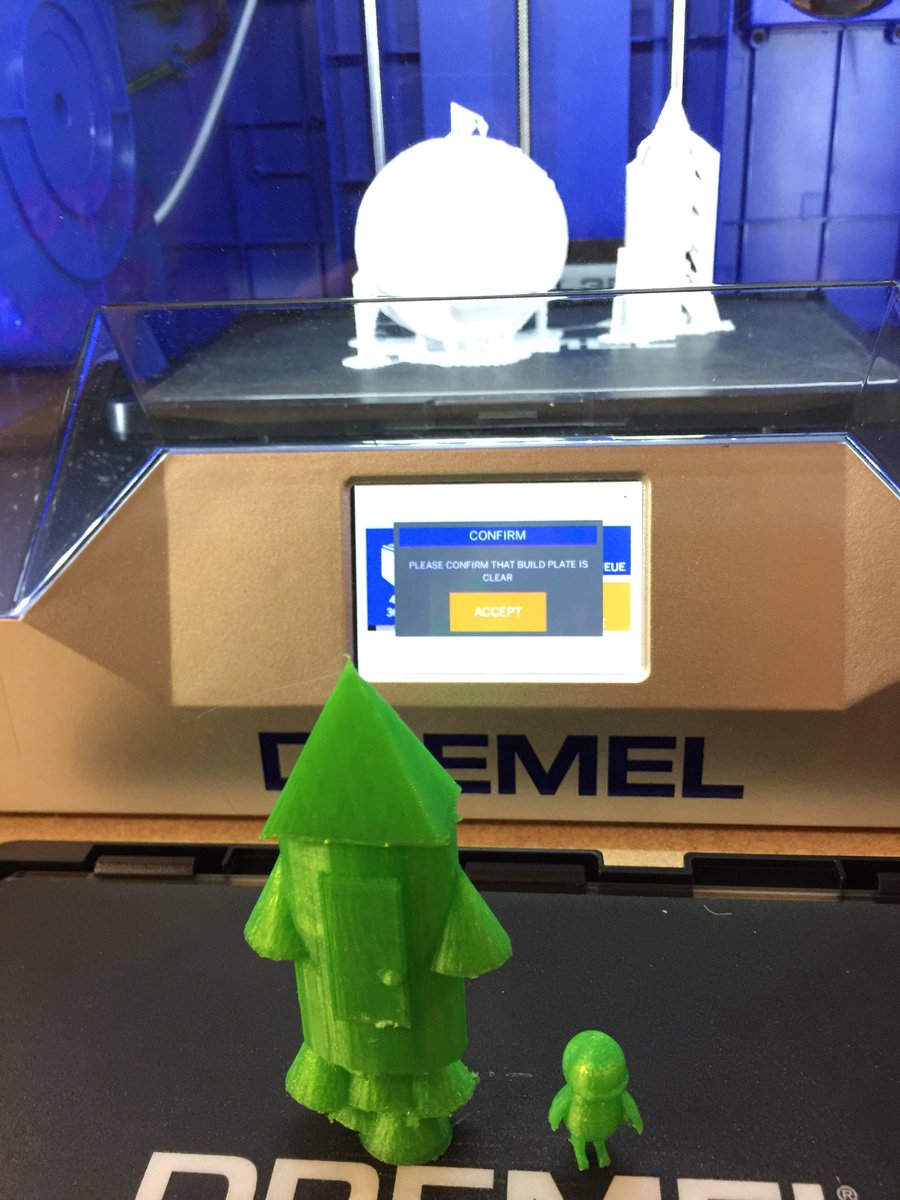 sbonk93's tweet image. 1st 3D prints of the year. Created &amp;amp; designed during Explorers Week. #dreambuildcreate #innovate @CCSD93 @CloverdaleElem @dremel