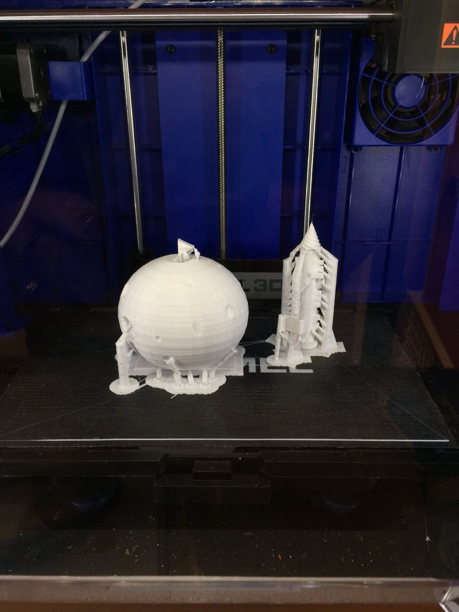 sbonk93's tweet image. 1st 3D prints of the year. Created &amp;amp; designed during Explorers Week. #dreambuildcreate #innovate @CCSD93 @CloverdaleElem @dremel