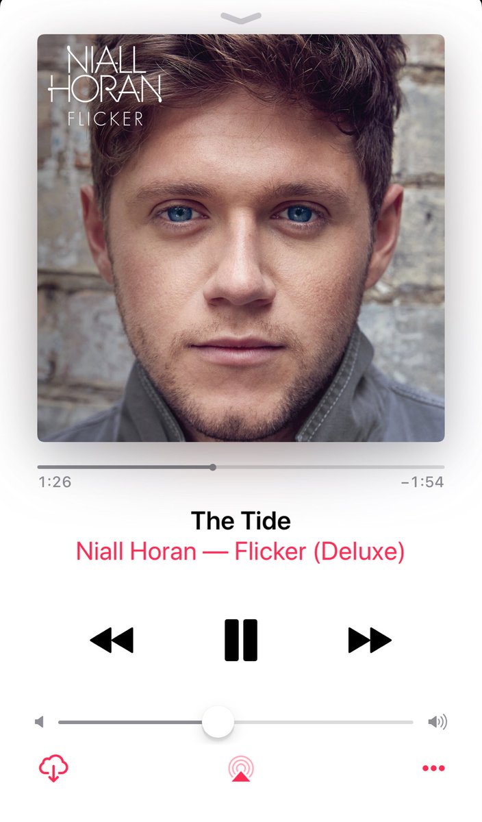1Dchonce_'s tweet photo. who broke Niall’s heart bro 😭😭💙✨✨ #Flicker https://t.co/5AYhDXWq4J