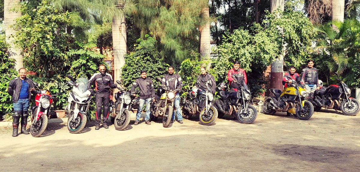 Ducati_Pune's tweet photo. DOC Pune lads ride to Nira! #Ducati #Ducatipune #Ducatibavariamotors #DOCPune https://t.co/0uWDXD4A3x