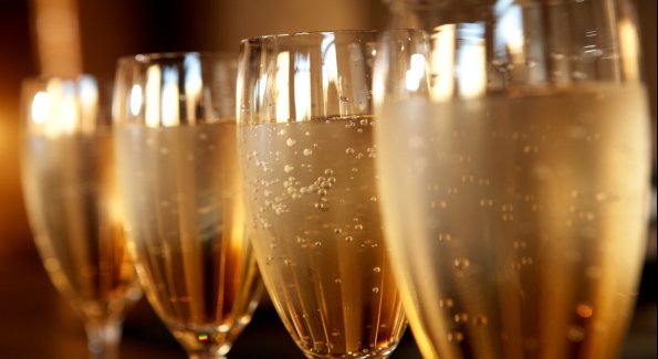 WineEventsScot's tweet photo. 1 month to go b4 the Sparkling Event OTY #Edinburgh #Champagne #EnglishSparklingWine #Prosecco #Cava Tickets here https://t.co/VFKt51bMzy https://t.co/Ncl994gwIj