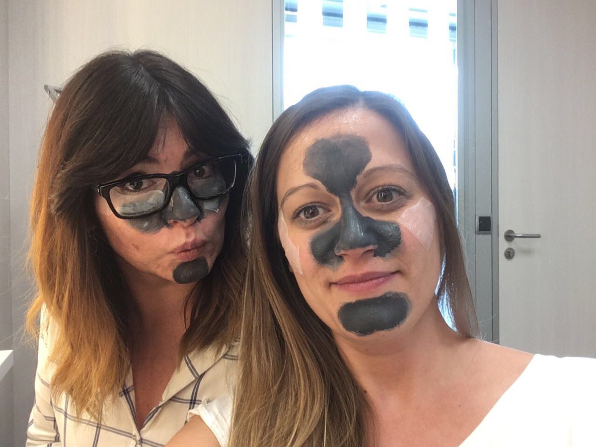 Lia_MoRaLM's tweet photo. Disfrutando en buena compañía del #MultimaskingMK en @marykayespana https://t.co/SNR94VzCI1