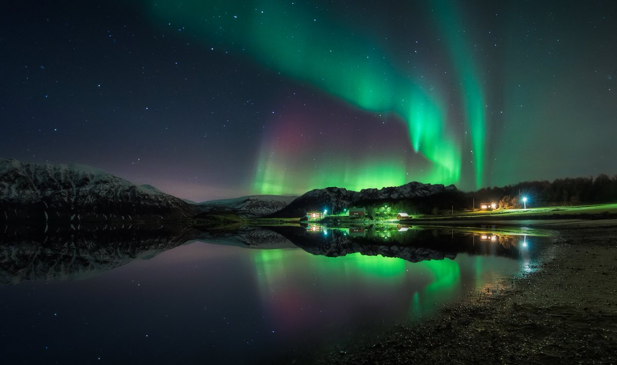 DestinationPost's tweet photo. #Nordlys sesongen er i gang! #Visitharstad #harstad https://t.co/zrhBbMhdRk