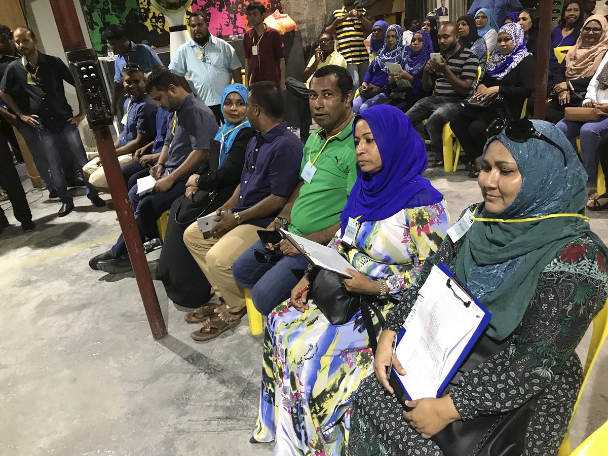 Simwarr's tweet photo. MDP ge Chairperson ge Naibu Idhaaree adhi Maalee ge Inthikhaabuge vote gunan fashaifi 

#MDPDCPElection https://t.co/mt89hSCmbU
