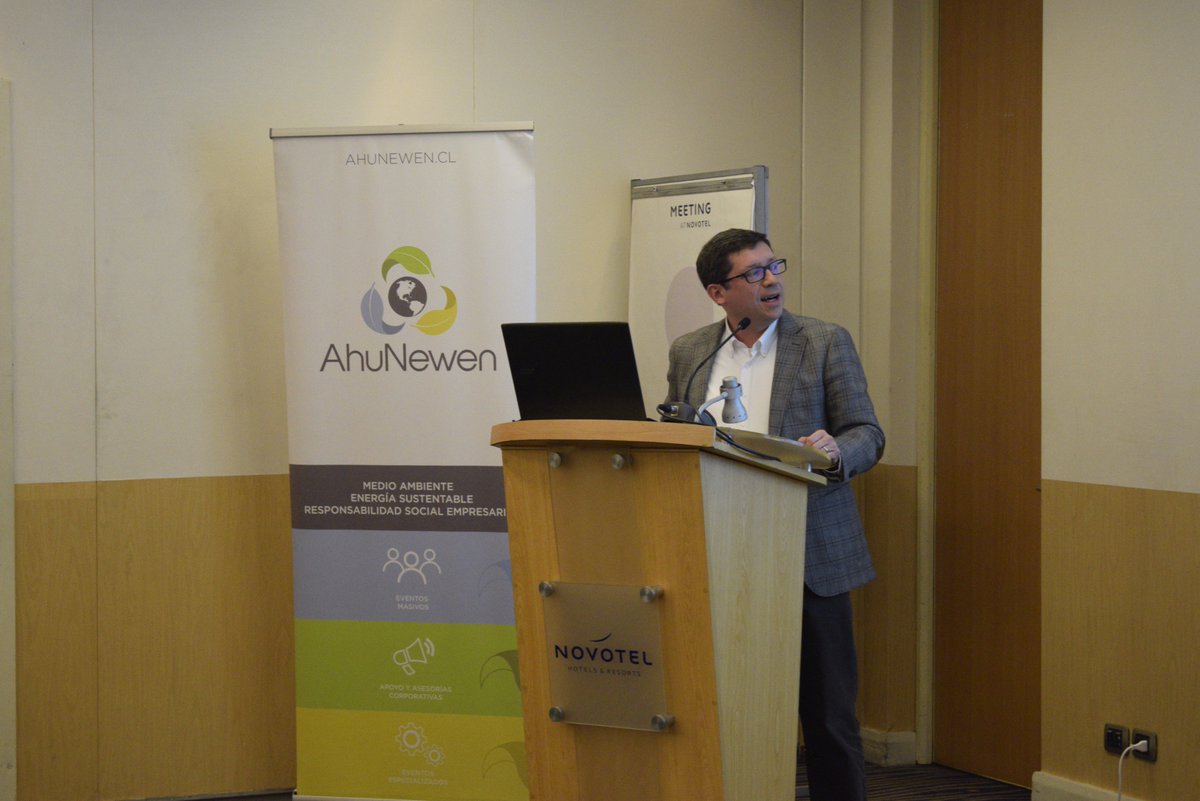AhuNewen's tweet photo. Ahora en #SeminarioLitio el Gerente de Desarrollo de Proyectos de @AlbemarleChile es quien expone sobre Liderazgo en la Industria del #Litio https://t.co/Pn8EBvoyqp