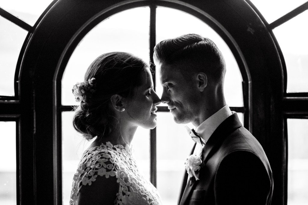 RRVideoBCN's tweet photo. BODA EN CA N’ALZINA https://t.co/Nnqya22lOx https://t.co/qfP3YQYrqQ