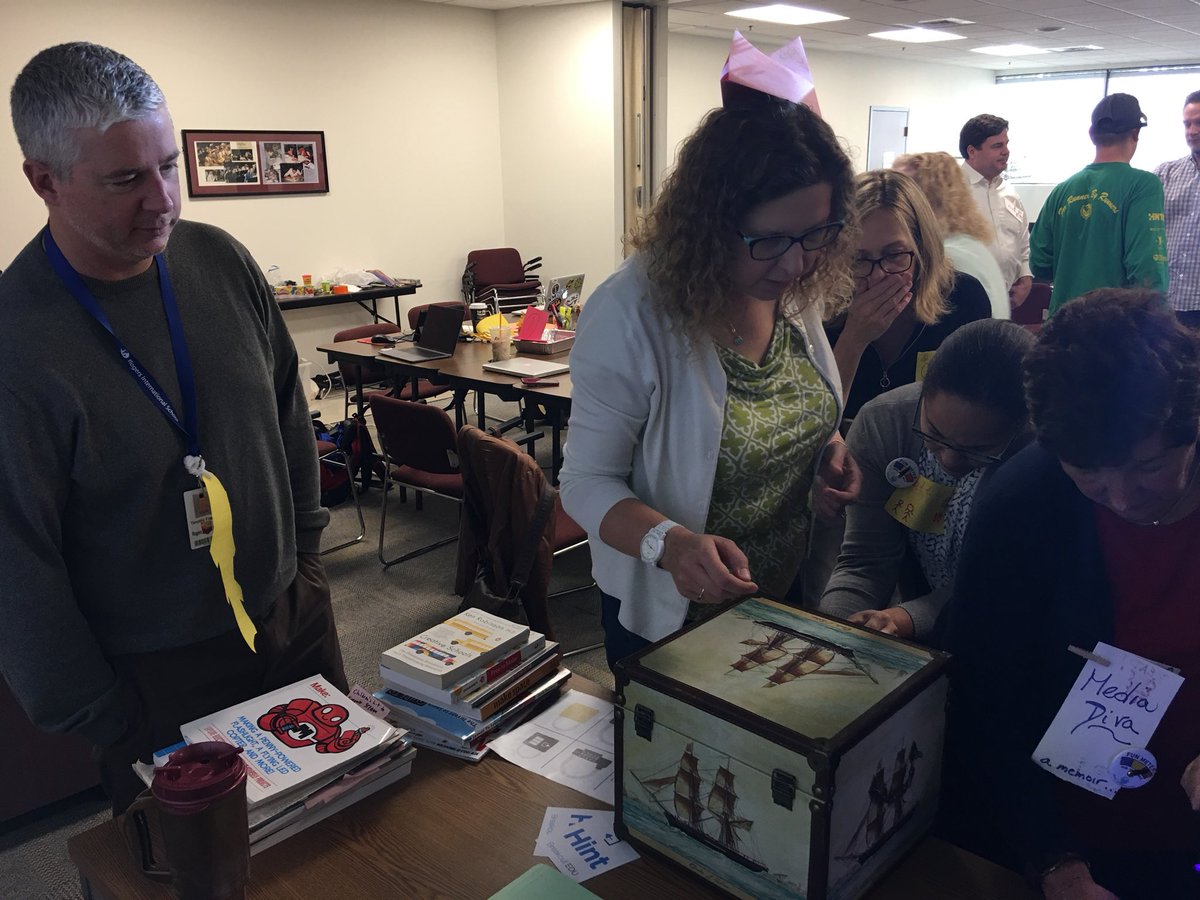 SPS MS Team at Innovation Series Workshop- Breakout EDU #spsmind #maketolearnces