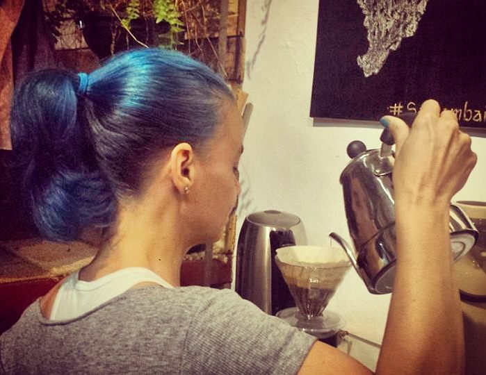 MuseuArteRio's tweet image. Vai um cafezinho?
Dia 22 percorremos história, aroma e sabores do café com Moni Abreu, cafeóloga e Vizinha Convidada
goo.gl/gPPGy8