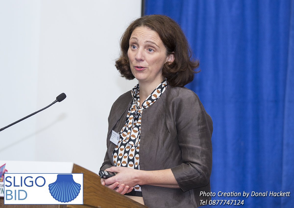 FutureOfTowns's tweet photo. Catherine Curran, Assistant Principal Officer @EnterInnov sharing her presentation at the #futureoftowns Summit last Wednesday! https://t.co/KLi8dbyv43