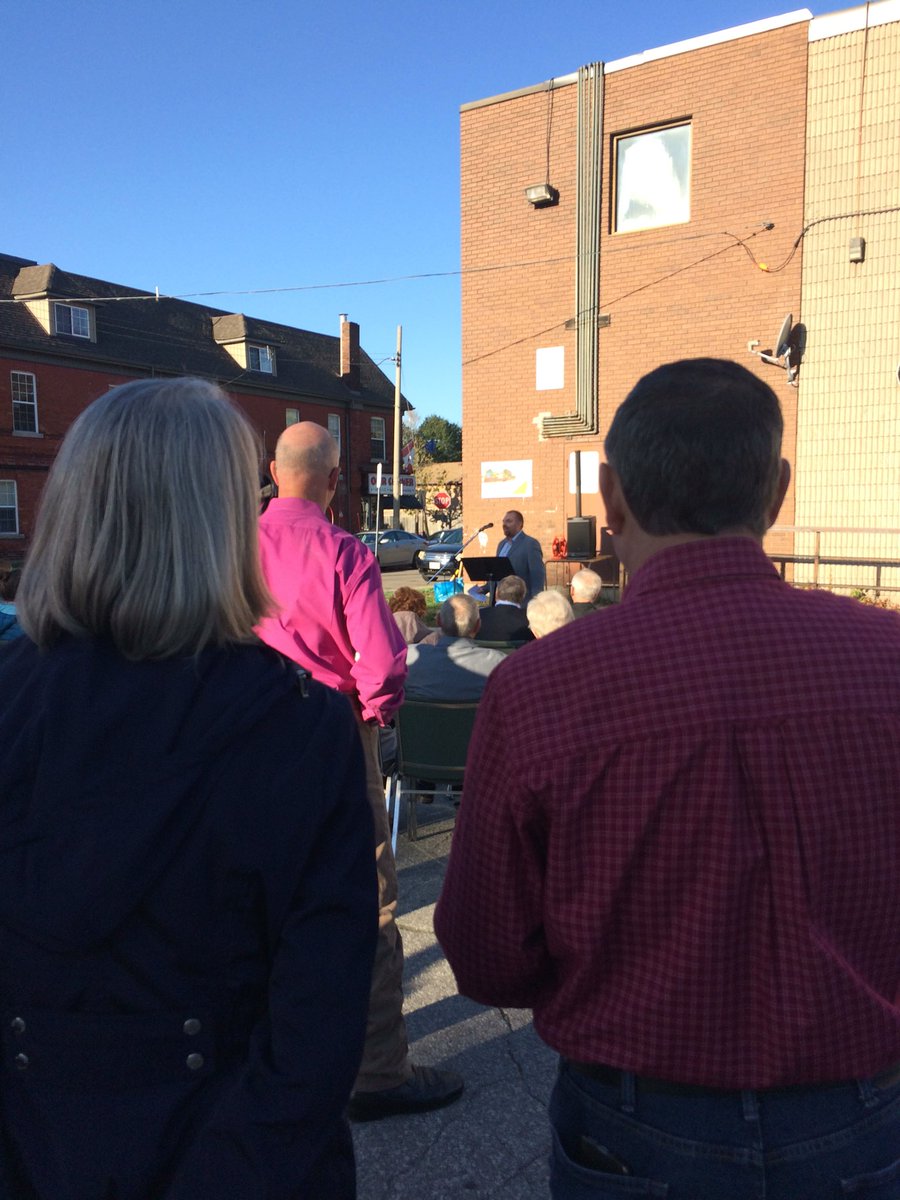 christinebingh3's tweet photo. Groundbreaking in the NEN #hamso #hamcity #socialhousing https://t.co/hl81dERoy5