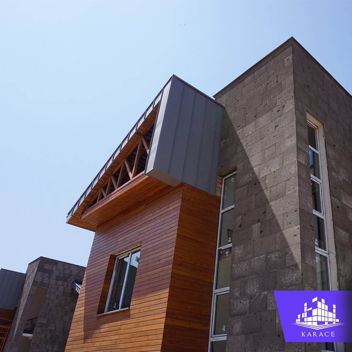 karacecati's tweet photo. Kayseri Panorama #Karace #vmzinc #titanyumçinko #quartz #kenet #yağmuriniş #ithal #saçak #alın #kenetçatı #kenetcephe #kiremit #mimari https://t.co/guGc7d8gk2