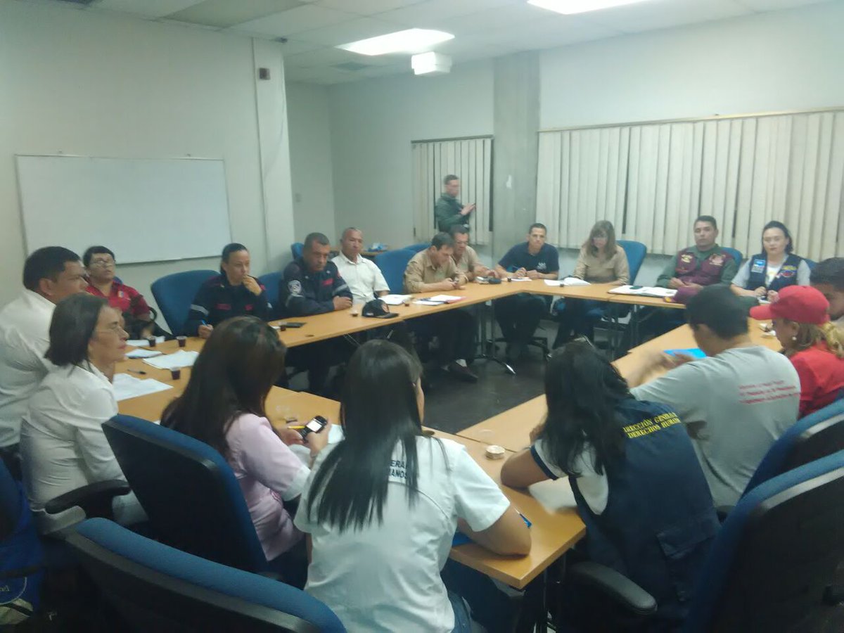 mineducacion_ve's tweet photo. #Trujillo Organismos de seguridad se reunieron para la activación del Plan Integrado de Seguridad Escolar desde la @salatrujillompp https://t.co/wywltPsX5o