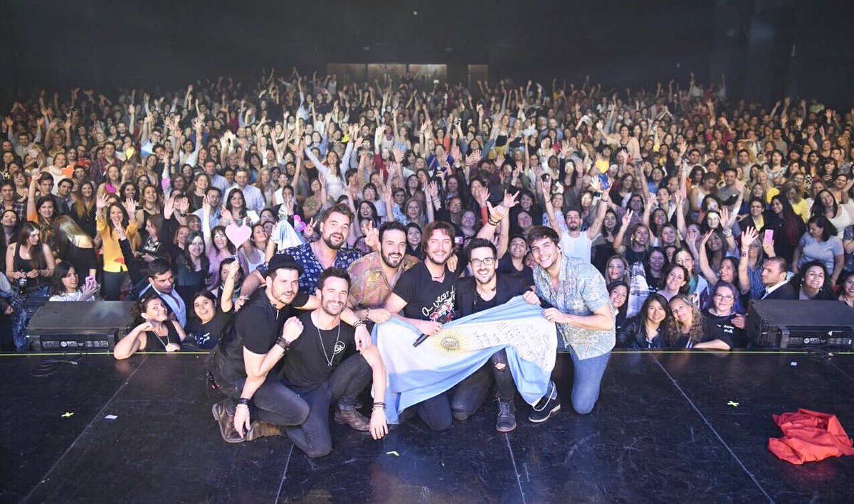 manuelcarrasco_'s tweet photo. Grande la banda y todo el equipo!!! Gracias #mendoza Hoy tocamos en #cordobaargentina 🇦🇷 🌪 https://t.co/3MqUU1wE2K