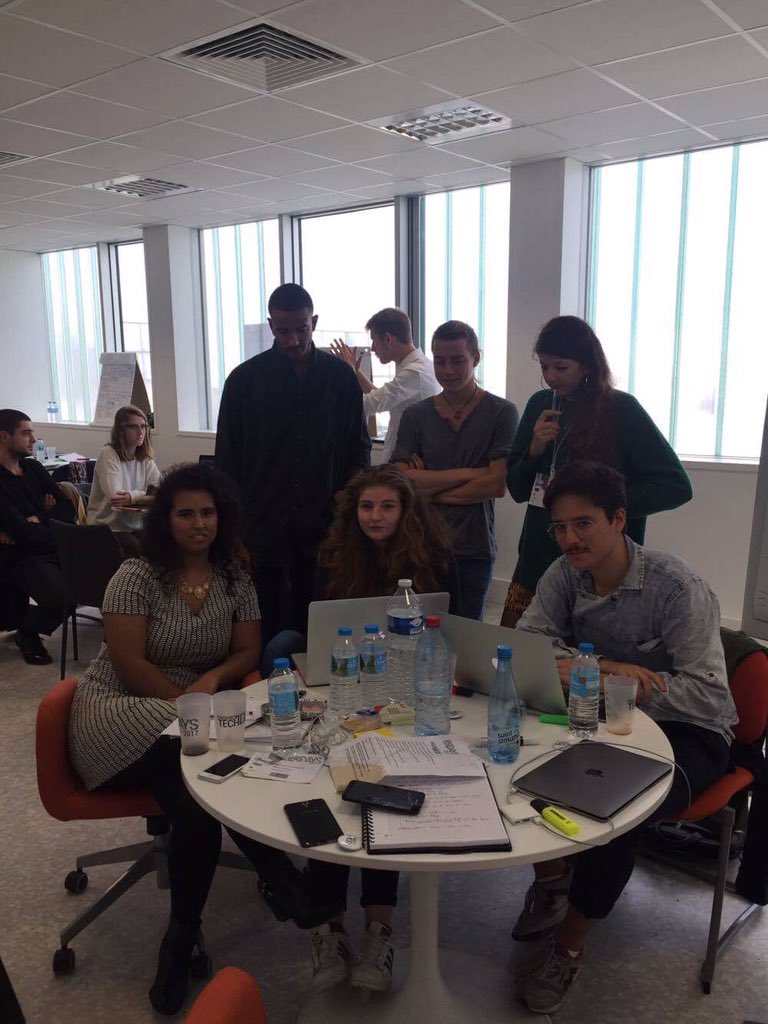 fashiongreenhub's tweet image. &quot;Quelle équation pour une mode responsable?&quot; Au #hackamode #FTD17