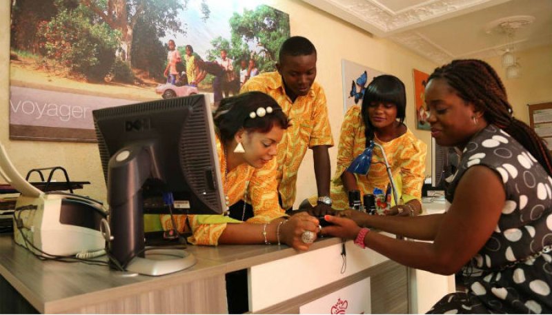 danielesng1's tweet photo. #Cameroun 🇨🇲  - #entrepreneuriat : les #femmes se forment au #leadership pour mieux s’#autonomiser https://t.co/ali8xlYry8 https://t.co/R5imUf50Gp