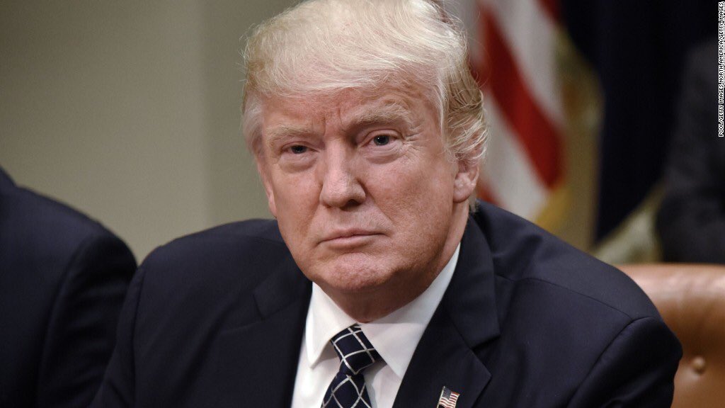 TalbertSwan's tweet photo. @realDonaldTrhmp @realDonaldTrump @RepWilson Blatant, bigoted, vile, disrespect of #Trump, #JohnKelly, &amp; admin toward black women is repugnant! They’re not “wacky” or “empty barrells!” https://t.co/7HvHQxY3DM