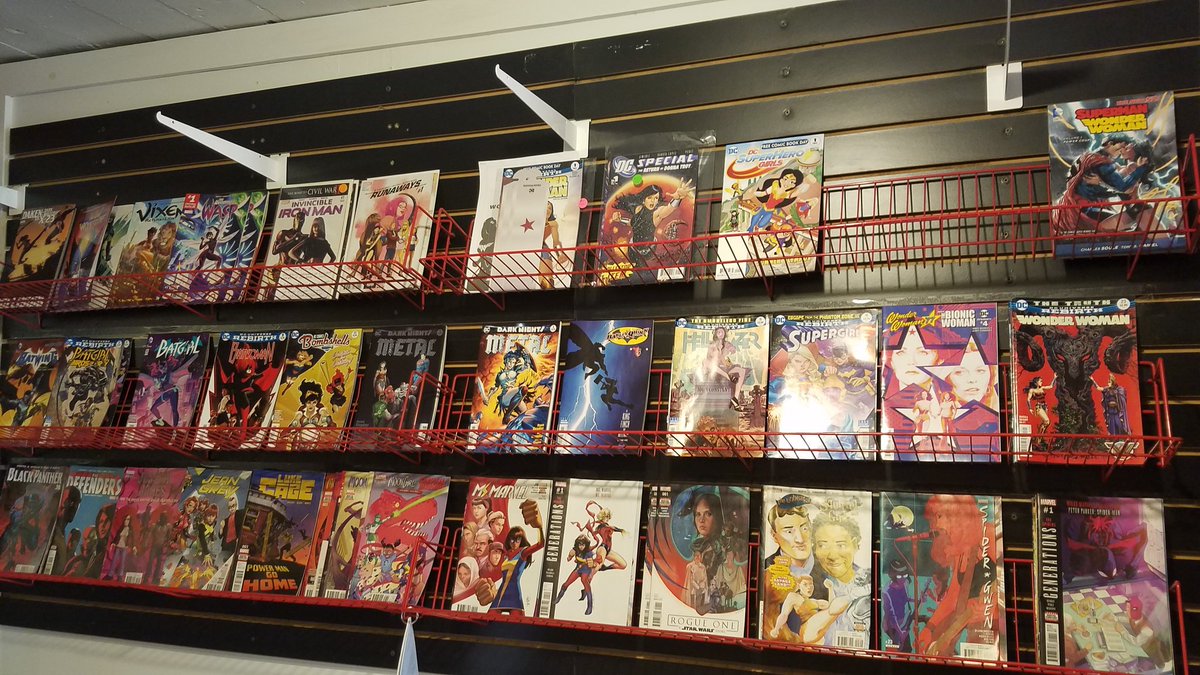 ListenToBCP's tweet photo. Actually took photos of COMICS this time at @comicgirlcoffee ! ;p Picked up a few books and a #ComicGirlCoffee tshirt!!! https://t.co/6iwNbtZPQh