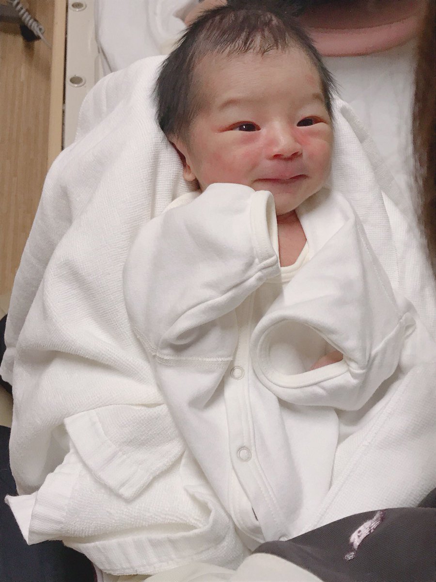 ko_chan_0807's tweet photo. 10月19日午後3時37分2730グラムの男の子が生まれました！しーちゃんよく頑張りました！お疲れさま！これからもしーちゃん、叶羽よろしくね！ https://t.co/6Ltn8aYdir