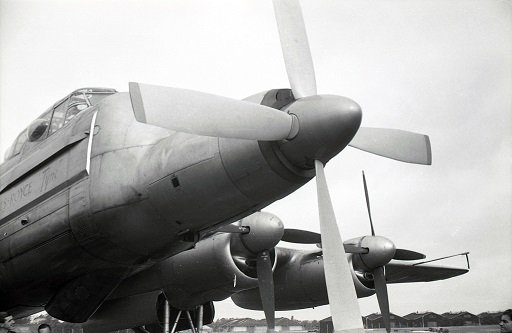 AFlyingHistory's tweet photo. More #Farnborough1956 uploads include - #avrolincoln G-37-1 and #handleypageherald G-AODF. #johnstroudarchive https://t.co/BBzNutS5ST