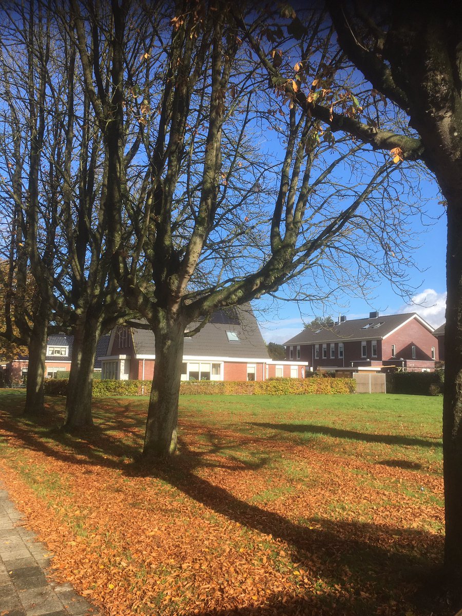 hjvandijk's tweet image. #wonen op deze top locatie in #peize ? Nog 2 kavels beschikbaar. Info@dhmmakelaars.nl @vdijkgroep