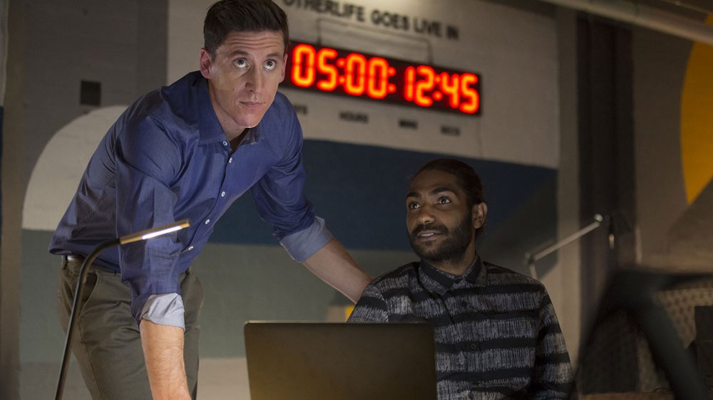 Ru Fu アザーライフ 永遠の一瞬 時間を凝縮するように短時間で脳に実体験させることができる薬が開発される 娯楽や心の解放か 囚人の監禁か 使い道で争いが起きるが 5億年ボタンってありましたね あれ思い出した ブラックミラーのエピソード