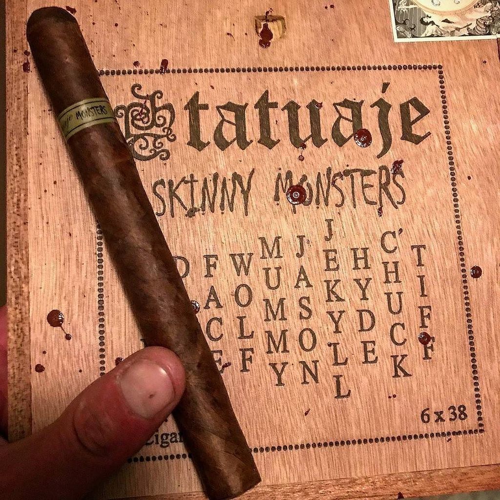 FamousSmokeShop's tweet photo. Photo by @bendeepa2_ - #tatuaje #originalrelease #skinnymonster #theskinnyfrank with #connecticutbroadleaf for #mโฆ https://t.co/6GVIOGq99x https://t.co/362Jwqm0Qw