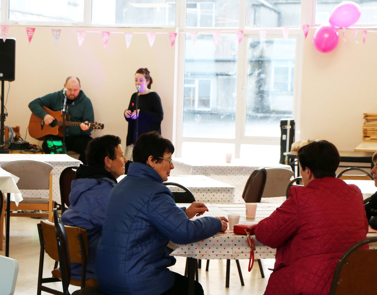 SalmonsStore's tweet photo. #CupsAgainstCancer was a great success! Thnx to Maura and Crumbs &amp; Cream for cakes; Gullanes for the burco &amp; to Ben &amp; Sarah for the tunes! https://t.co/NXgrxmPQ3s