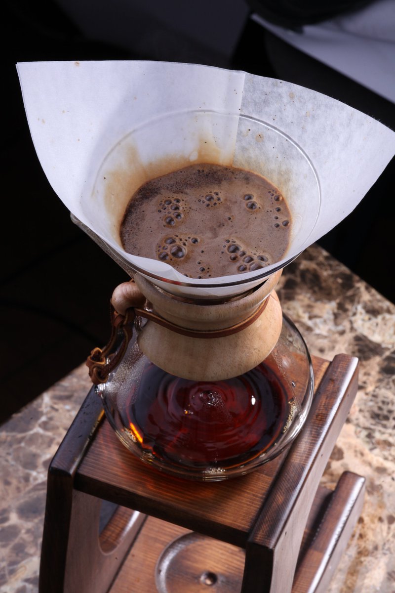 davidpeopletr's tweet photo. Chemex severler burada mı? :) #davidpeople #indulgeyourself #coffee #food #thirdwave #newgeneration #friday  #weekend https://t.co/FOKTuuX3P7