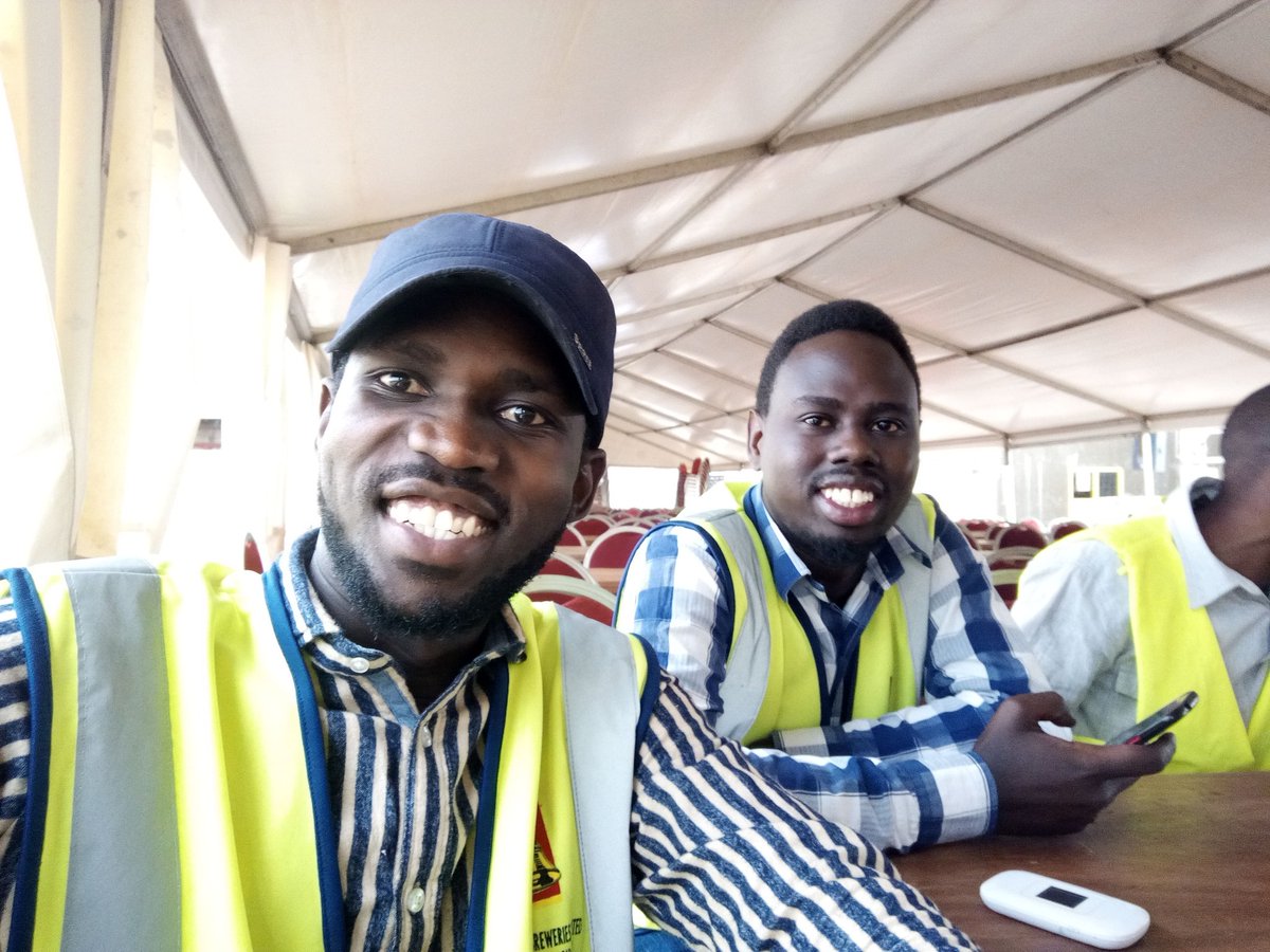 Estone_thinks's tweet photo. We are also here for the food π #UblSafetyWeek2017 https://t.co/laViFetyG9
