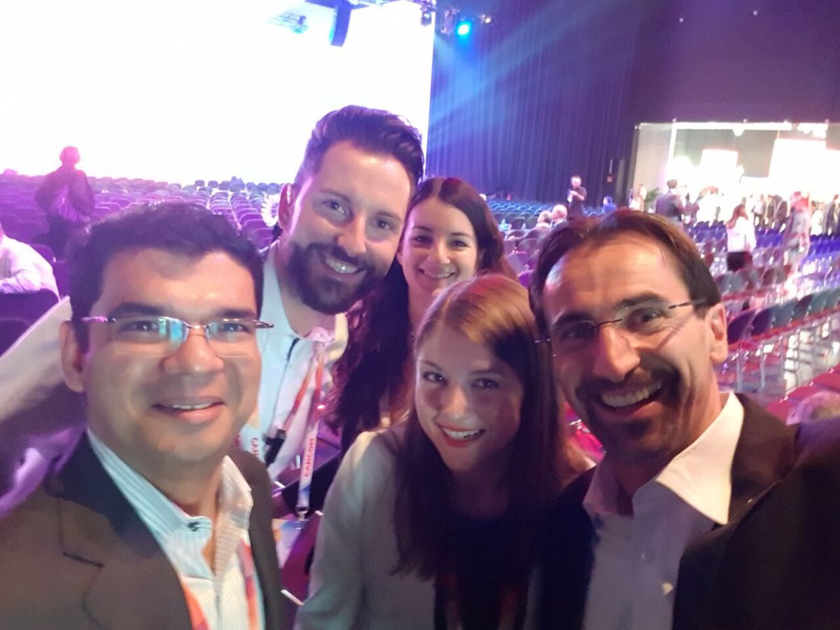 NuviaMaslo's tweet photo. HPEs #CTO Milan Shetti setzt auf Vertrauen für langfristigen Erfolg - große Keynote auf der #INSPERIENCE #digitalization #DigitalLeader https://t.co/w3OQRHyyNj