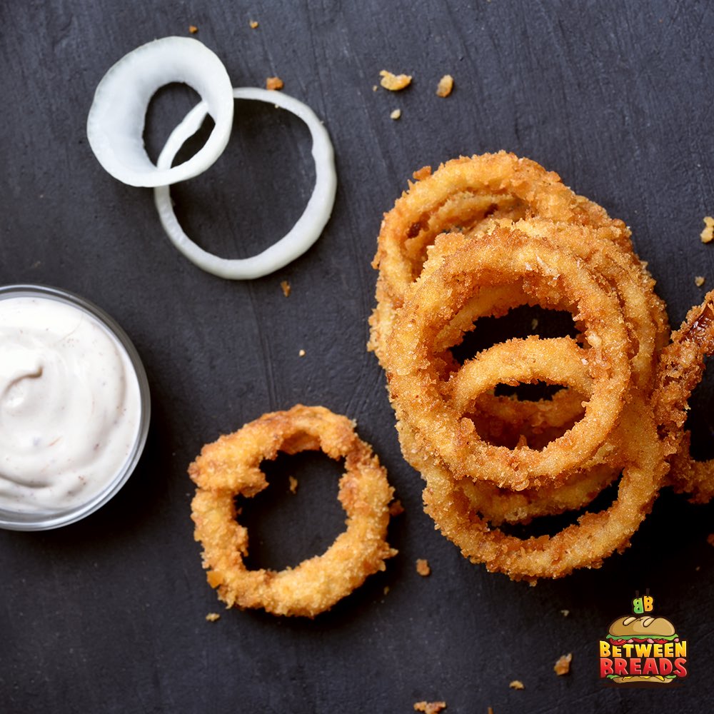 BetweenBreads's tweet photo. Ring your burgs for that extra crisp! Ask your server for extra onion rings, you shall not be disappointed! https://t.co/NftHuLUguG