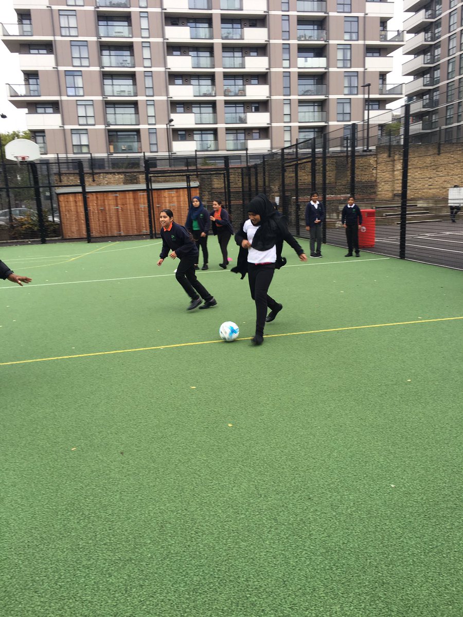 WoolmoreTweets's tweet photo. Making a plan for our girls' football team #sportsleaders #training #dedication #supportfromfriends https://t.co/WvUxZIxVkE