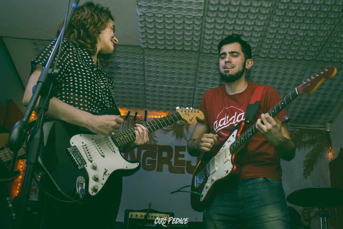 Hoy toco con estos pibes que me hacen disfrutar de lo que hago. Nos vemos en Palermo? Acá el evento: facebook.com/events/1875161…
