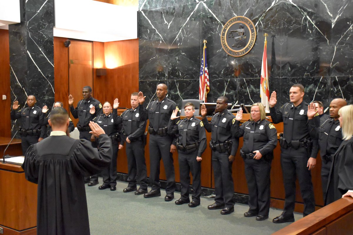 StPetePD's tweet photo. Congratulations to the newest #stpetepd Officers - They were sworn in this morning &amp; are ready to hit the street to protect &amp; serve! 🙏🖤💙🖤🙏 https://t.co/L9TKoiqyGd
