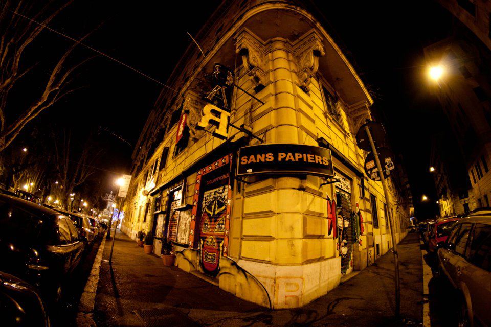 Non spegnete quella radio bit.ly/2yCkA0m di <a href="/radiosonar_net/">RADIOSONAR</a> @spapiers #roma #sgomberi