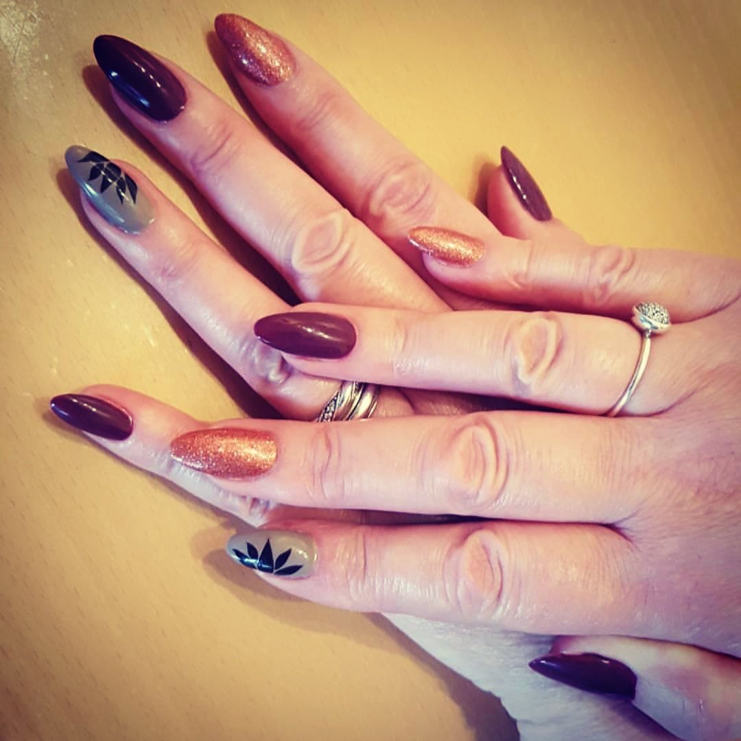 ClairePickard8's tweet photo. Thank you so much @lemontreetotton for my gorgeous #newautumnnails 💗 https://t.co/EgKviKl1nG