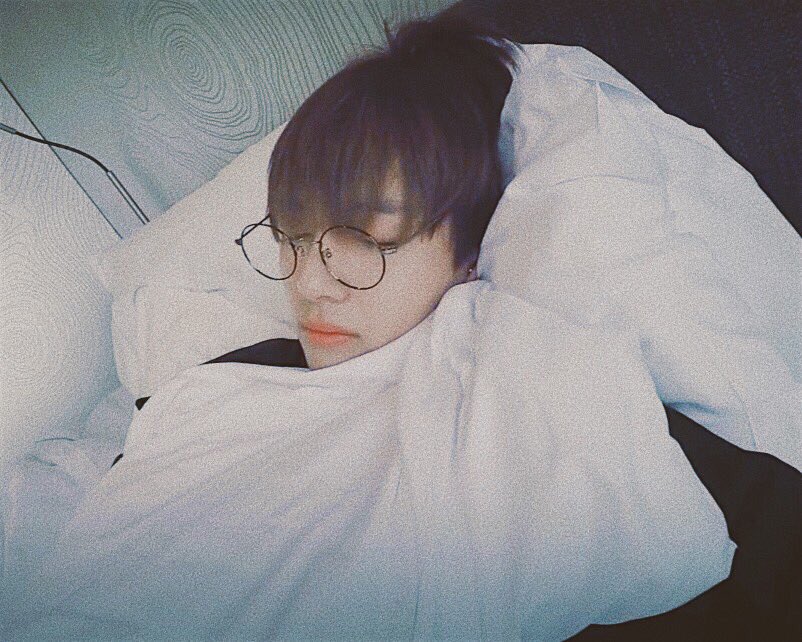 V_GD0601's tweet photo. よし。もういいや

新垢教えて欲しい方リプ下さい！！！

💜新垢でも絡んでくれる方限定 https://t.co/5SOU4yHpAY