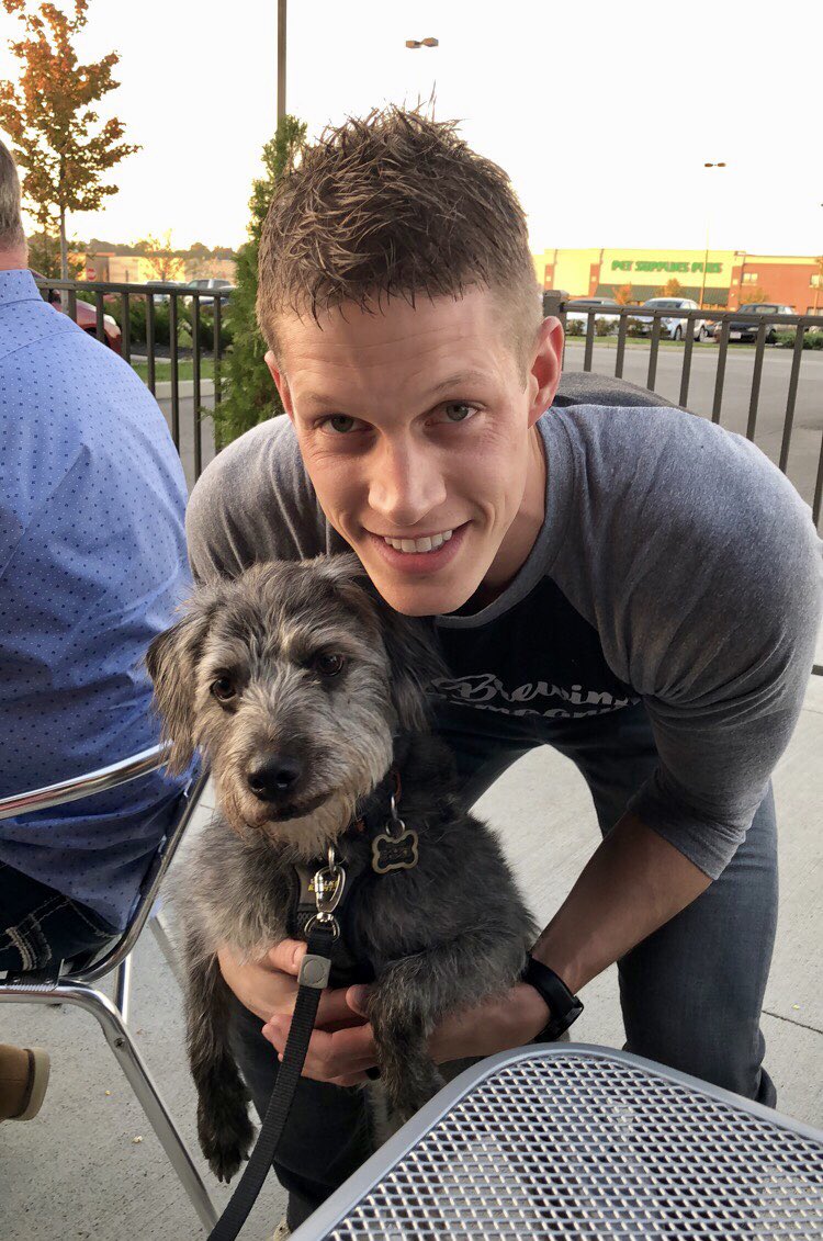 ErieBrewingCo's tweet photo. Thank you so much to everyone who came out to the Feelin’ Fall Erie Brewing Co. Pint Night 🍺 last night @cpoakleystation! Great weather ☀️ great times 🤙🏼 great beer 🍻 and adorable puppies! 🐾
•
•
#eriebrewingco #craftbeer #pintnight #pint #johnnyrails #dogsandbeer #dogs https://t.co/cJvI0AucnW