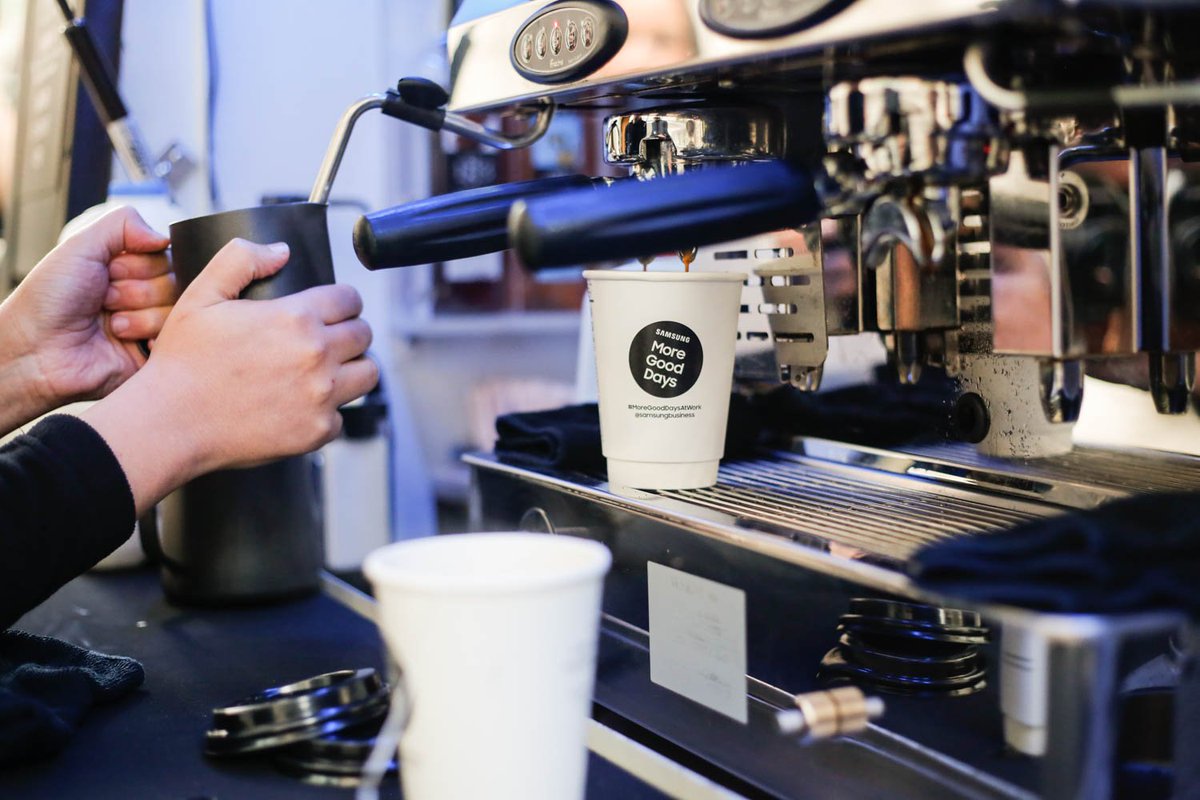 tweetmilne's tweet photo. What's better than a hot drink and a cupcake to finish off your week? #MoreGoodDaysAtWork @samsungbusiness https://t.co/PSWfzGZnYO