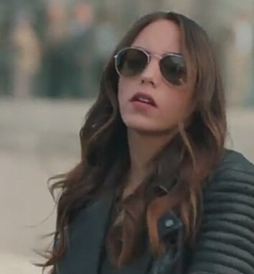 Kalp Atisi 4 Bolum Kiyafetleri Eylul Siyah Deri Ceket Ve Beyaz Bluz Dizistil