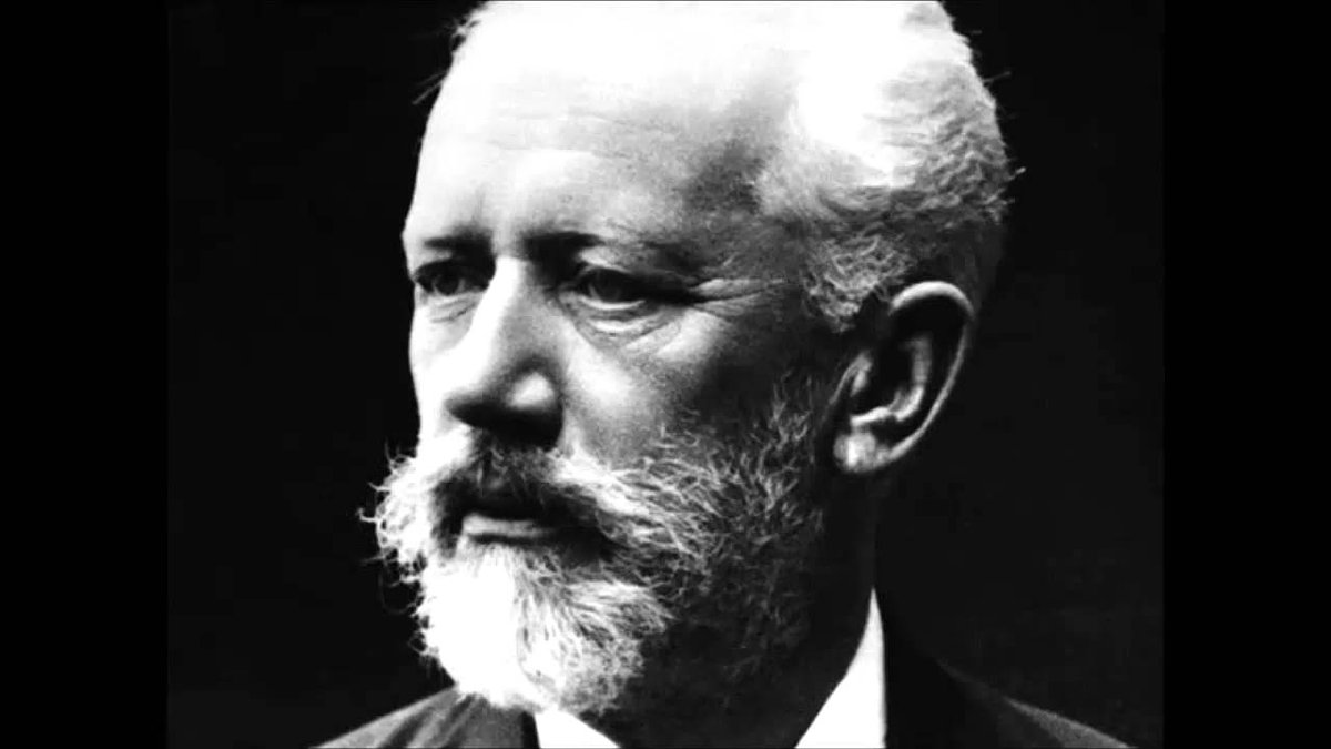 Piotr Chaikovski fue un compositor ruso del período del Romanticismo. Autor de El lago de los cisnes y El cascanueces #MúsicaEnTuits