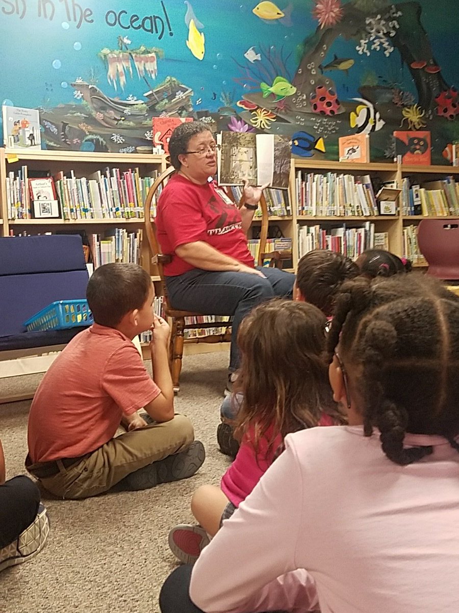 SLuisSTEM's tweet photo. Oh how I have missed wonderful story time by @stretchngminds . She makes us #timberwildestrong https://t.co/jn8MNsugTb