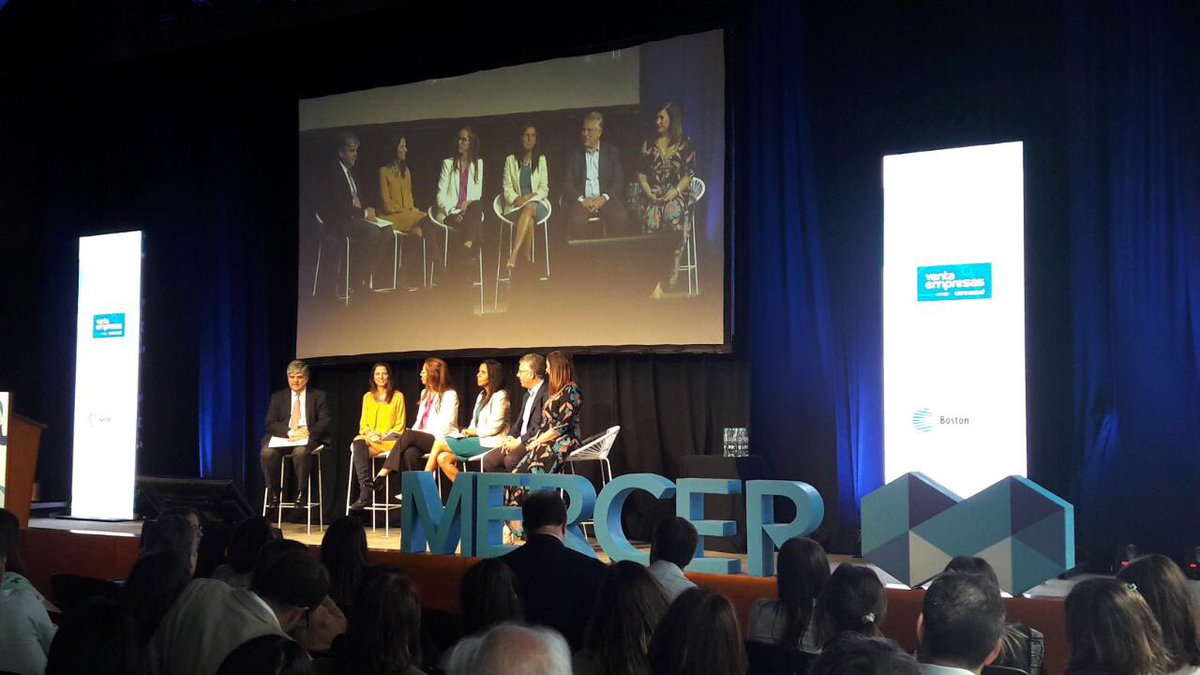 helena_estrada's tweet photo. "La brecha salarial en Arg es del 27%, pero en la poblac' c/secundario no finalizado, trepa al 45%" en panel Paridad de Género #ForoMercer https://t.co/NAulmXRYMD